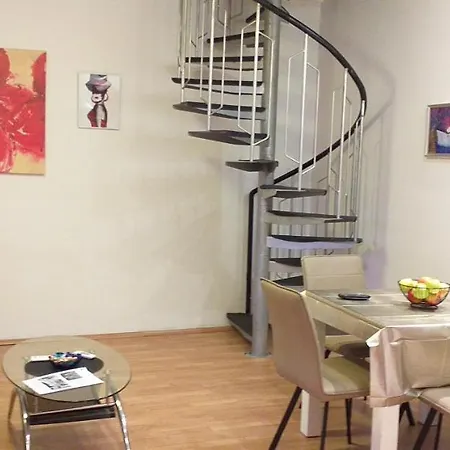 Mia Studio